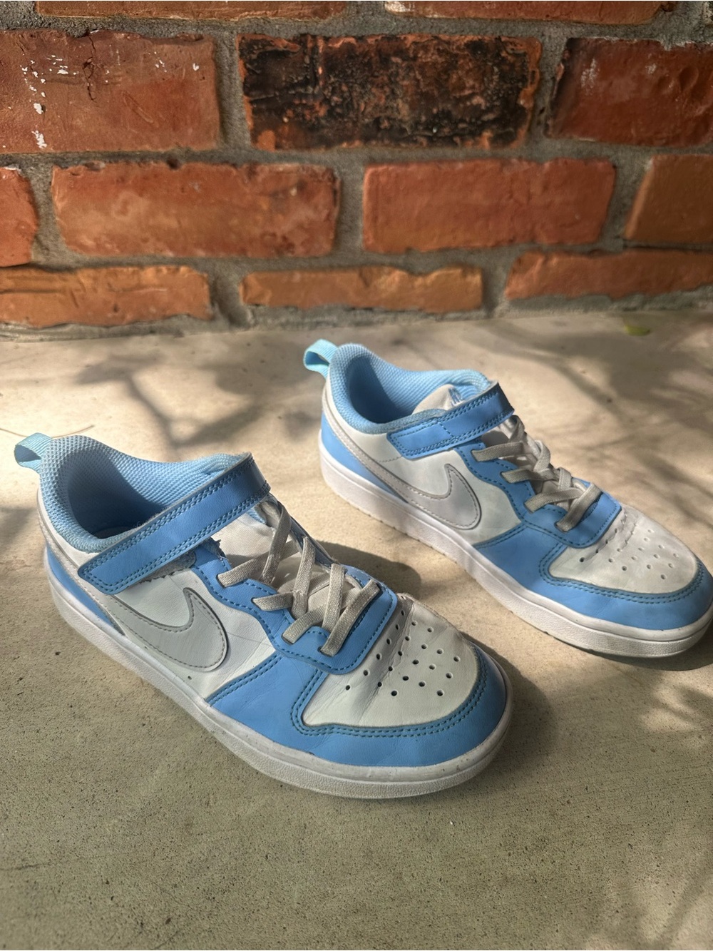Nike Kids Blue and White Low-Top Sneakers